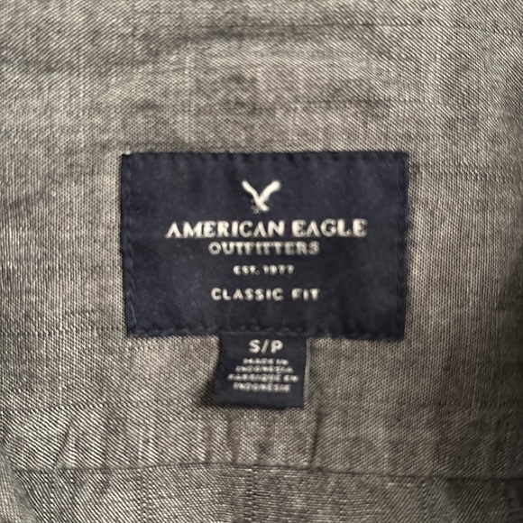 American Eagle Classic Fit Long Sleeve Button Down - Picture 2 of 4